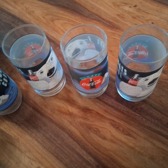 Coca-Cola Collector Polar Bear Drinking Glasses NWT Set of 8 with Original Box - Picture 3 of 8
